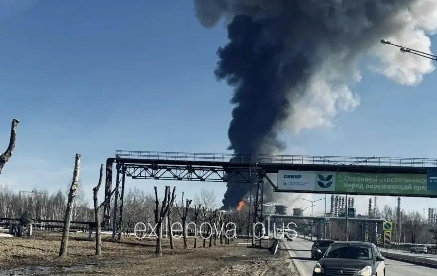 Атака на Татарстан: горить нафтохімічний гігант РФ