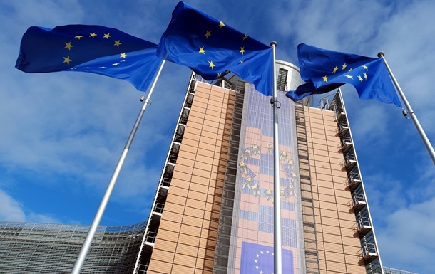 Пропозиція повної відмови ЄС від нафти РФ зникла з плану ЄК