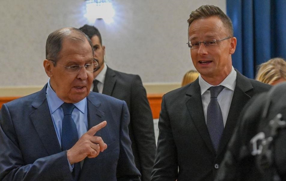 Сійярто просив Лаврова сприяти перемозі партії Фіцо – ЗМІ