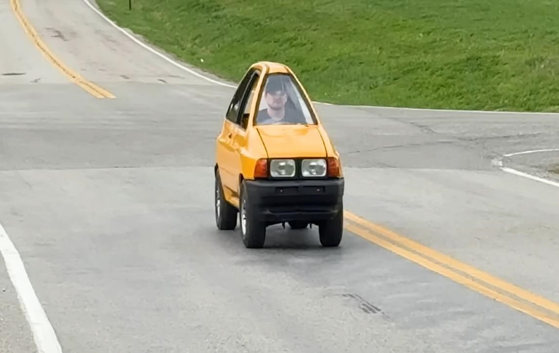 У США створили надвузьке авто