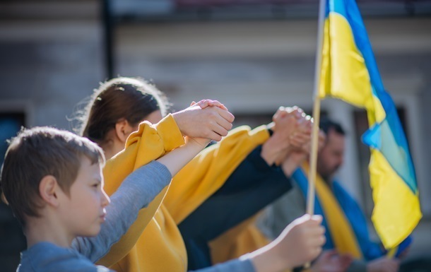 З окупованої Херсонщини вдалося вернути групу дітей