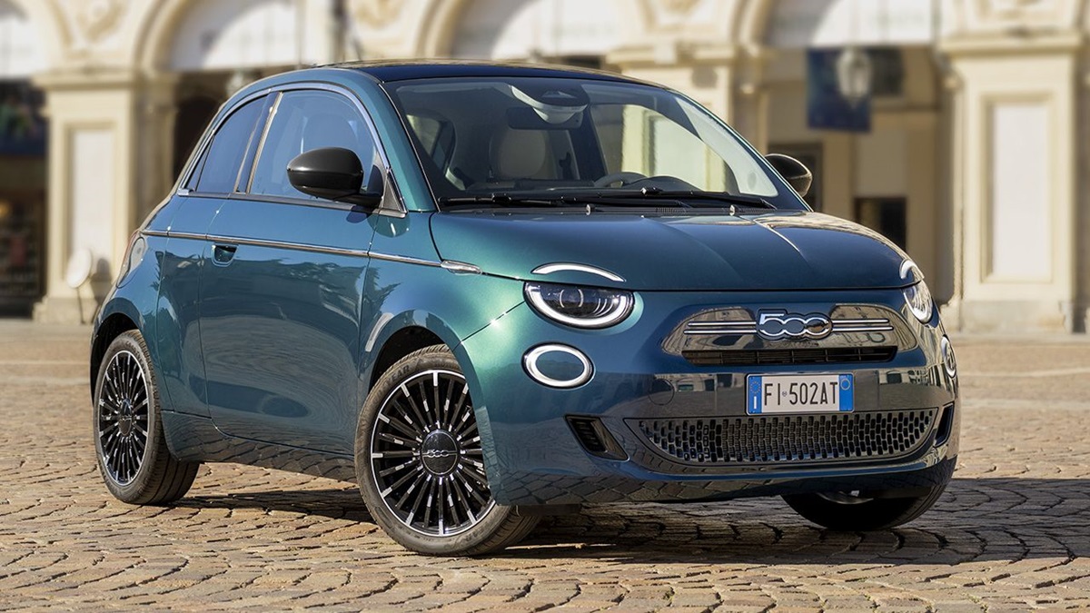 Fiat випустив новий гібридний 500