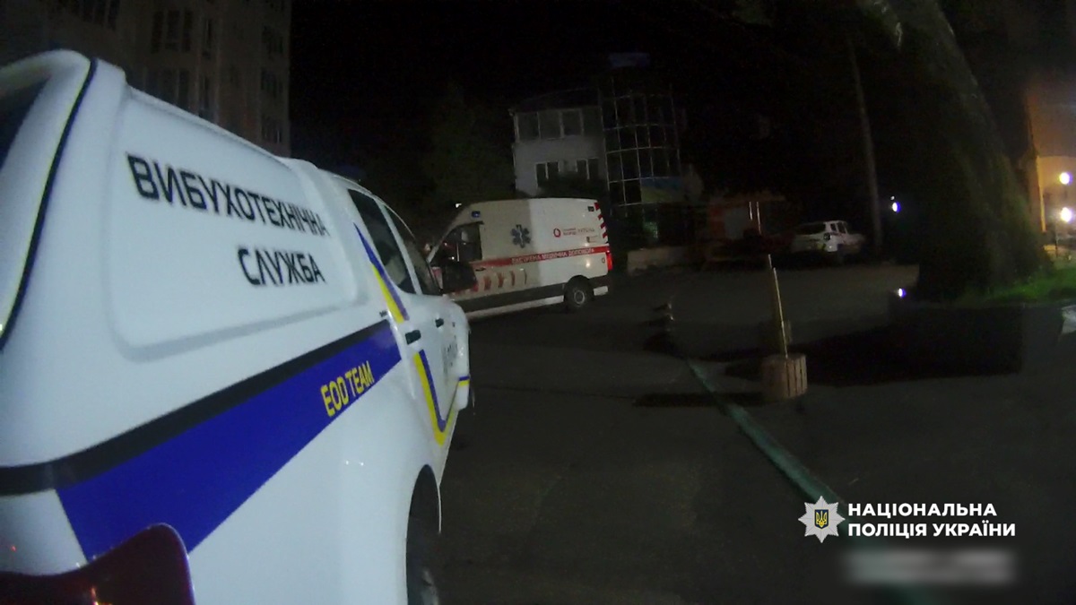Російський дрон застряг на 11 поверсі в Одесі
